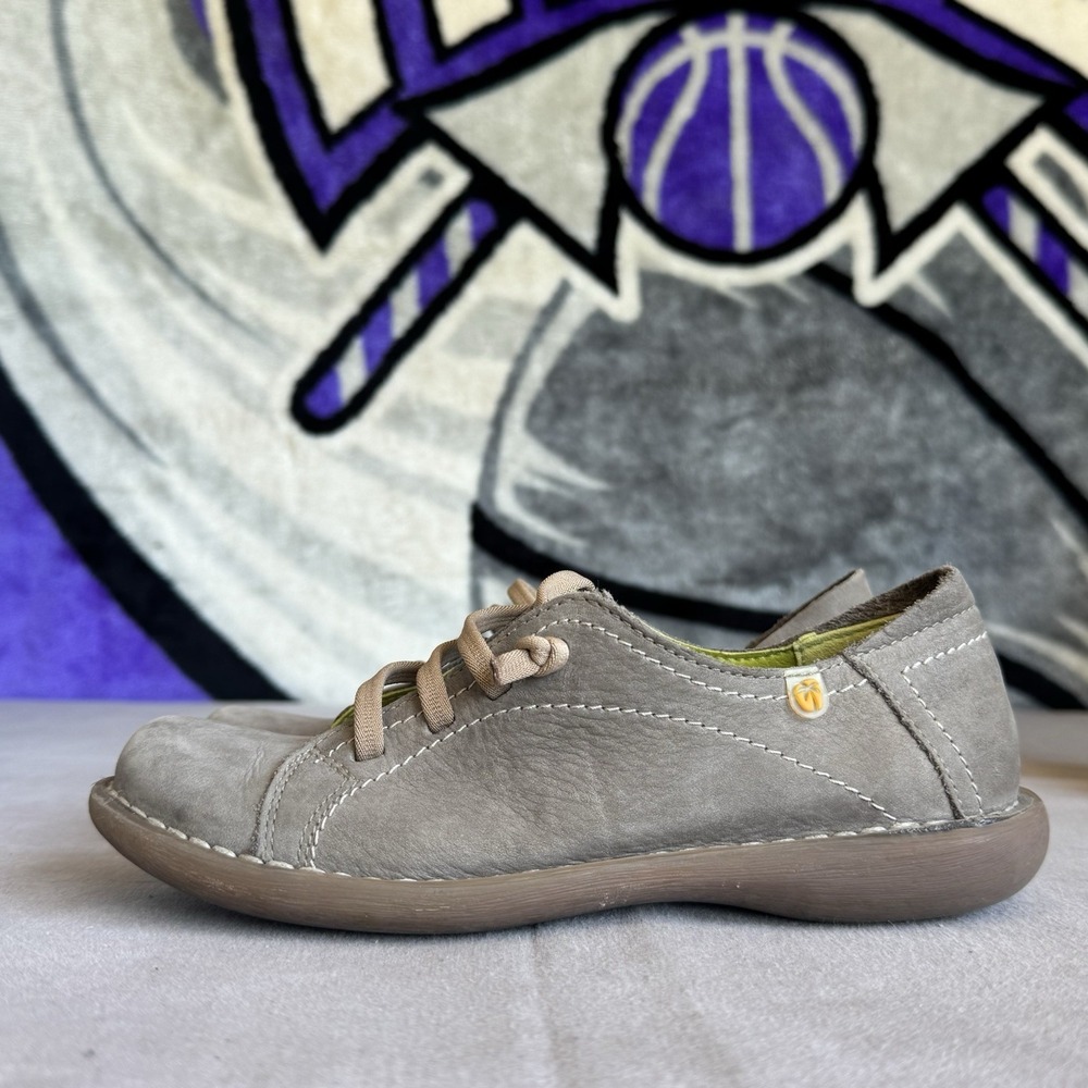 Size 35/W4 - Jungla Women's Star Perforated Taupe Brown Leather Sneakers Shoes‎